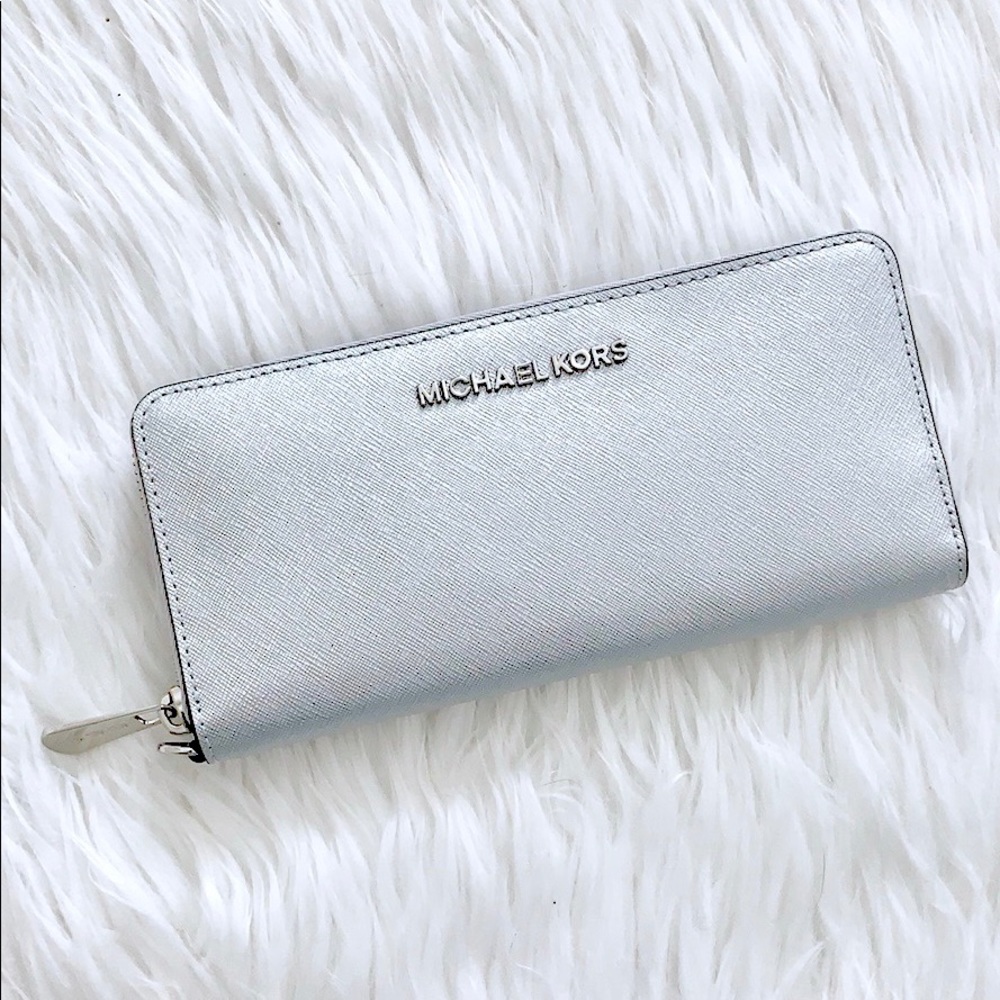 MICHAEL KORS Silver Leather Wallet - Picture 1 of 3